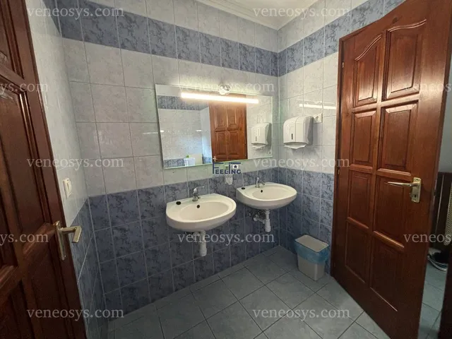 Eladó kereskedelmi és ipari ingatlan Kocs 284 nm