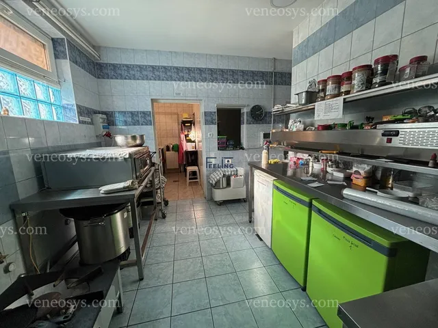 Eladó kereskedelmi és ipari ingatlan Kocs 284 nm
