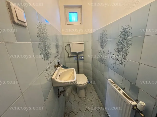 Kiadó ház Komárom 200 nm