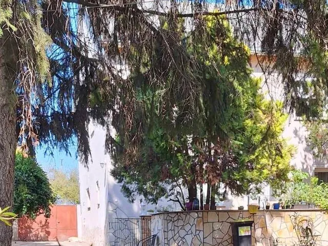Eladó ház Nyergesújfalu 200 nm