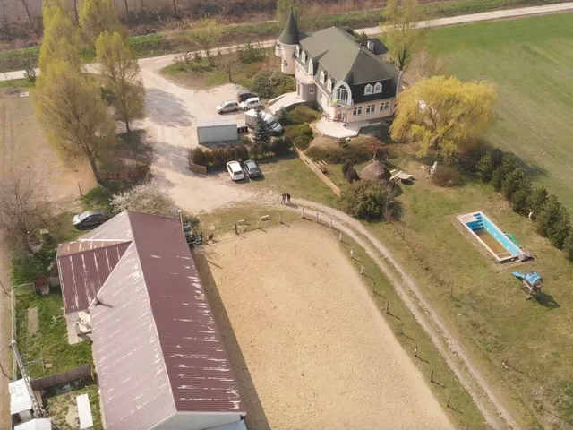 Eladó mezőgazdasági ingatlan Tata 450 nm