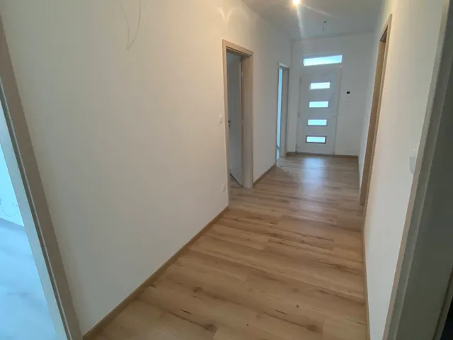 Eladó ház Környe 180 nm