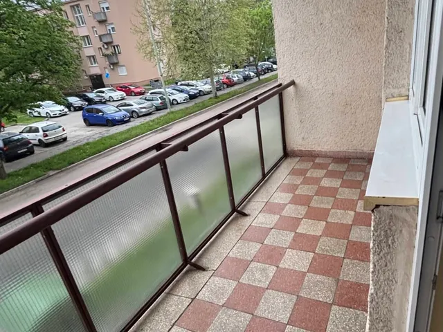 Eladó lakás Oroszlány 54 nm