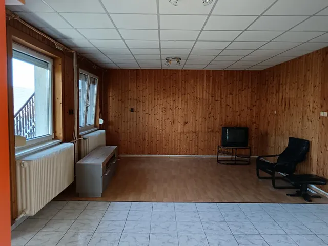 Eladó ház Bana 220 nm