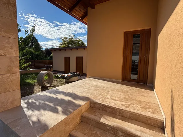 Kiadó ház Tata 82 nm