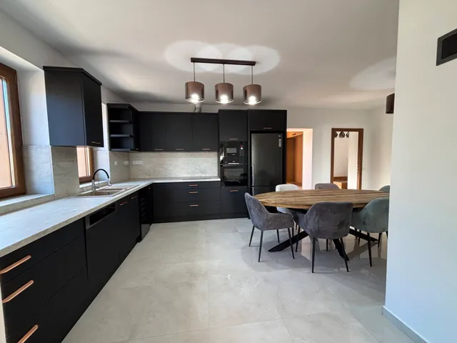 Kiadó ház Tata 82 nm