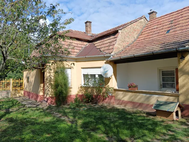 Eladó ház Dunaszentmiklós 130 nm