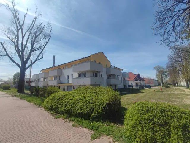 Eladó lakás Komárom 73 nm