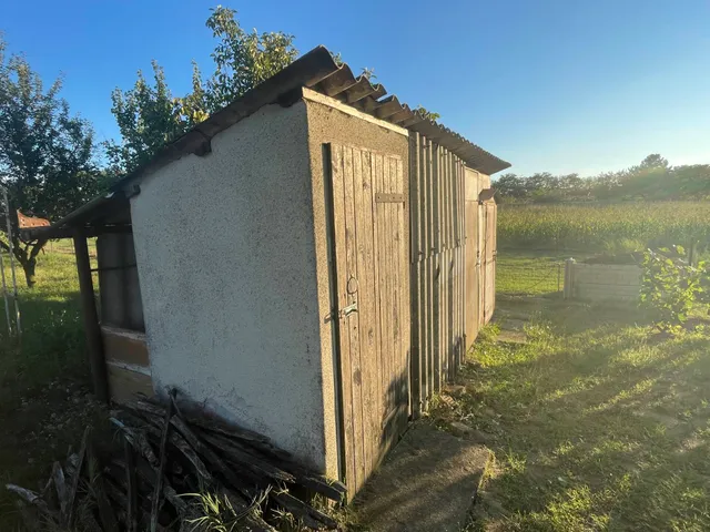 Eladó mezőgazdasági ingatlan Komárom