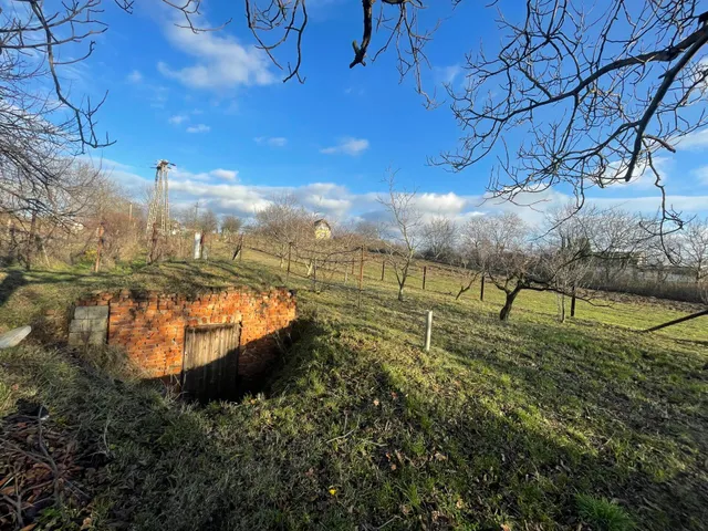 Eladó mezőgazdasági ingatlan Tatabánya 3591 nm