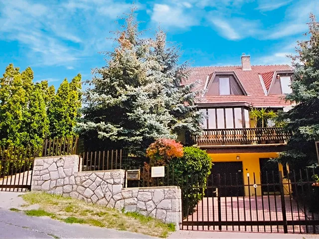 Eladó ház Esztergom 360 nm