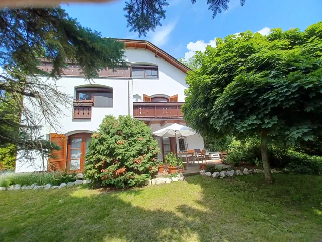 Eladó ház Kesztölc 221 nm