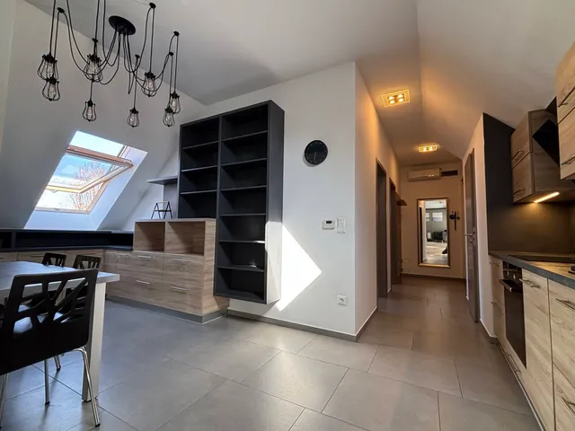 Kiadó kereskedelmi és ipari ingatlan Tata 75 nm