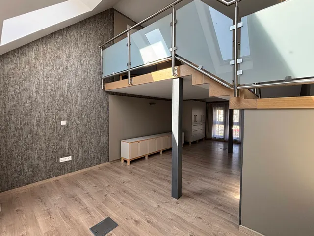 Kiadó kereskedelmi és ipari ingatlan Tata 75 nm