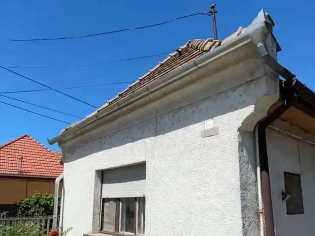 Eladó ház Naszály 78 nm