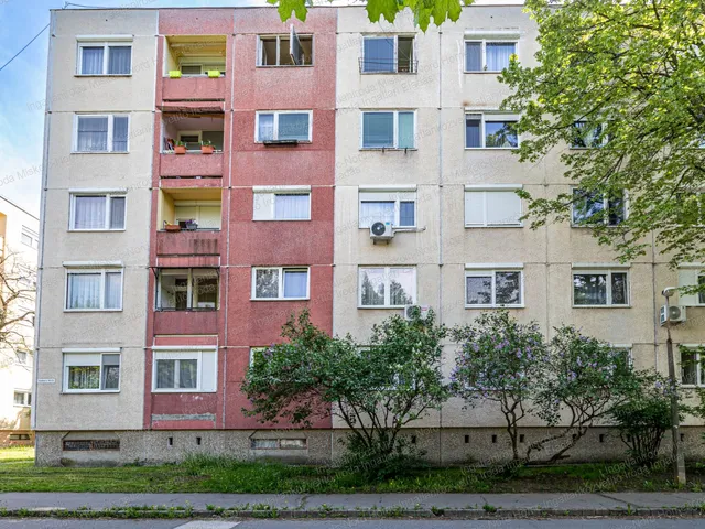 Eladó lakás Miskolc, Bulgárföld 35 nm