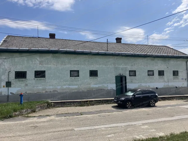 Eladó kereskedelmi és ipari ingatlan Polgár 320 nm