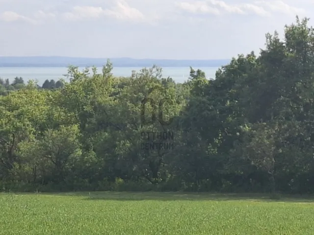 Eladó telek Balatonkenese 4313 nm