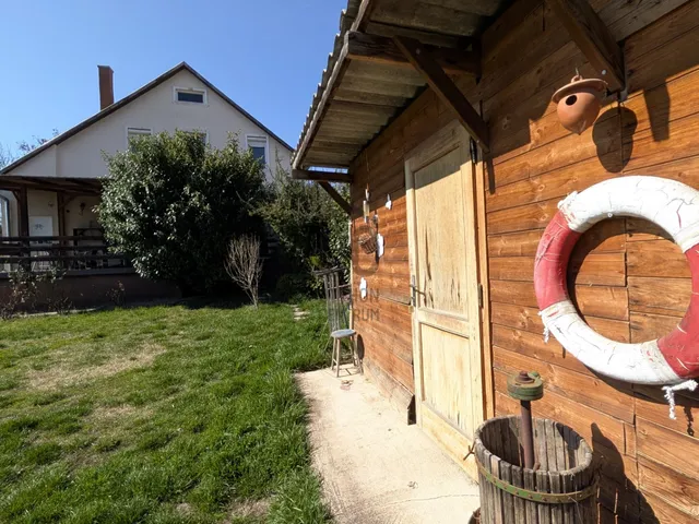 Eladó ház Balatonkenese 138 nm