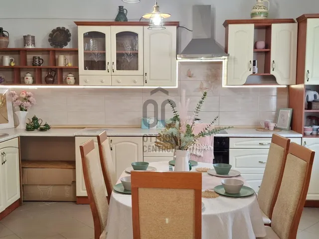 Eladó ház Balatonkenese 138 nm