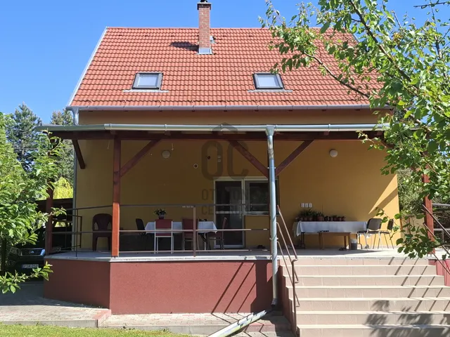 Eladó ház Balatonkenese 150 nm