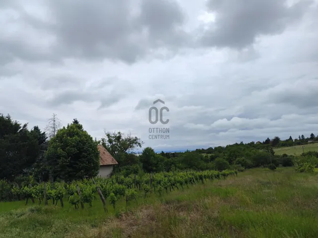Eladó telek Balatonkenese 3320 nm