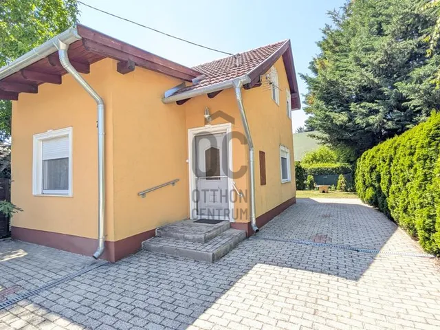 Eladó ház Balatonkenese 57 nm