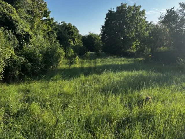 Eladó telek Balatonkenese 7416 nm