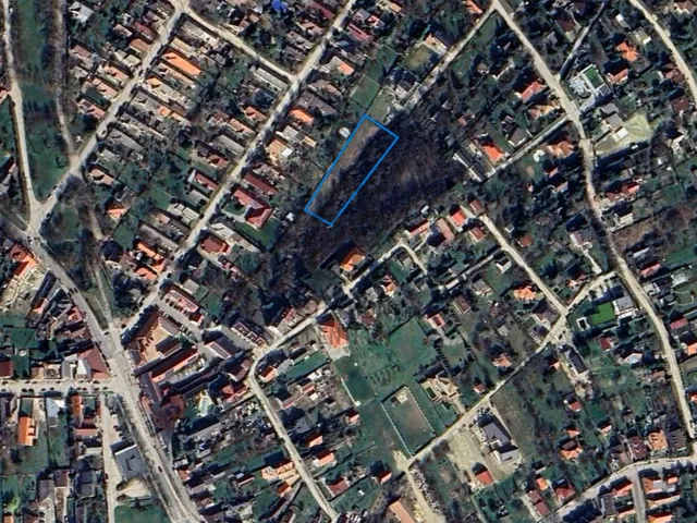 Eladó telek Balatonkenese 7416 nm