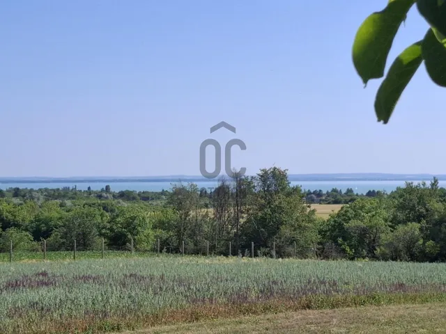 Eladó telek Balatonkenese 4330 nm