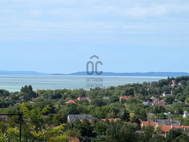Eladó telek Balatonkenese 788 nm