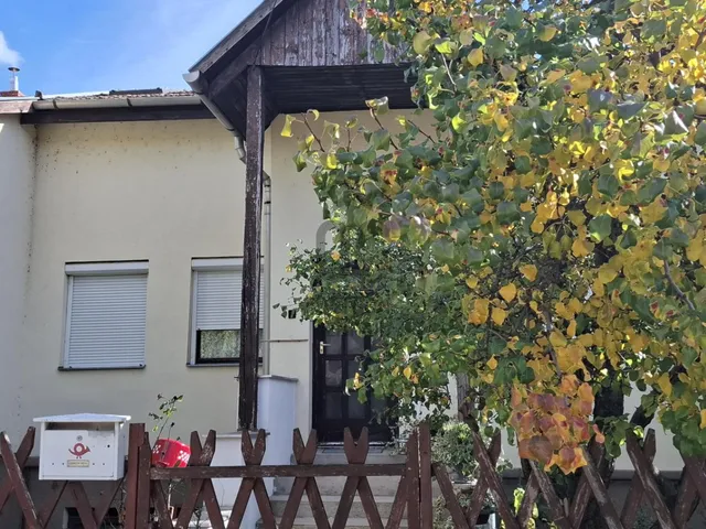 Eladó ház Balatonkenese 160 nm
