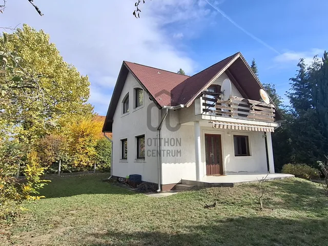 Eladó üdülő és hétvégi ház Balatonkenese 75 nm