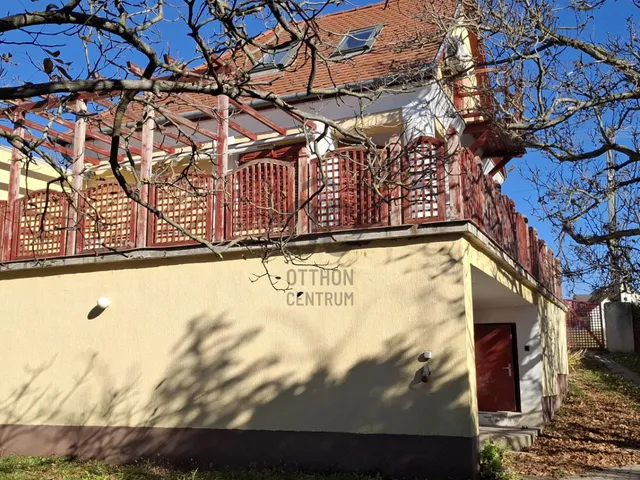 Eladó ház Balatonkenese 119 nm