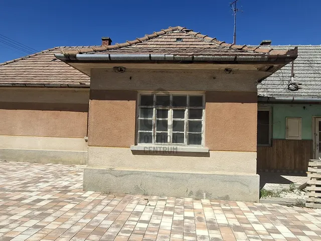 Eladó ház Balatonkenese 130 nm