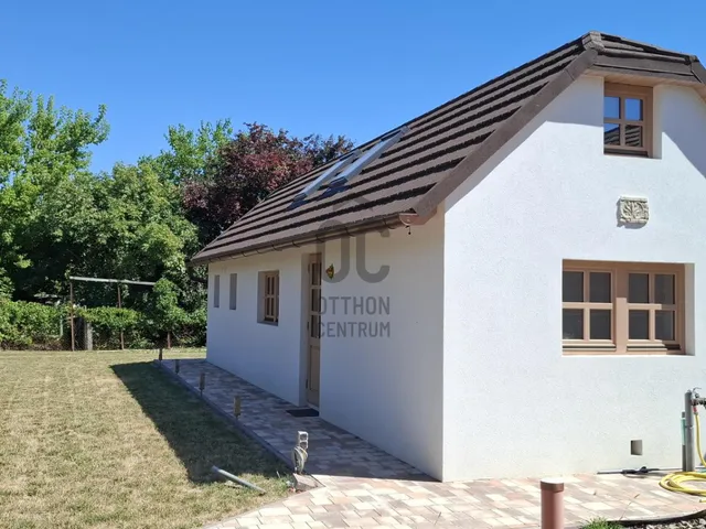 Eladó ház Balatonkenese 130 nm