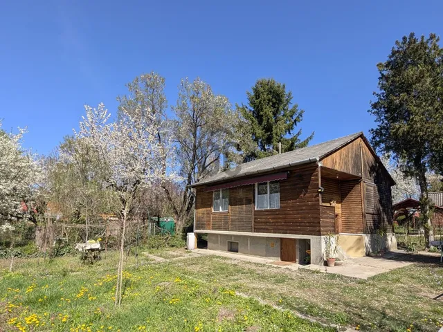 Eladó üdülő és hétvégi ház Balatonkenese 50 nm