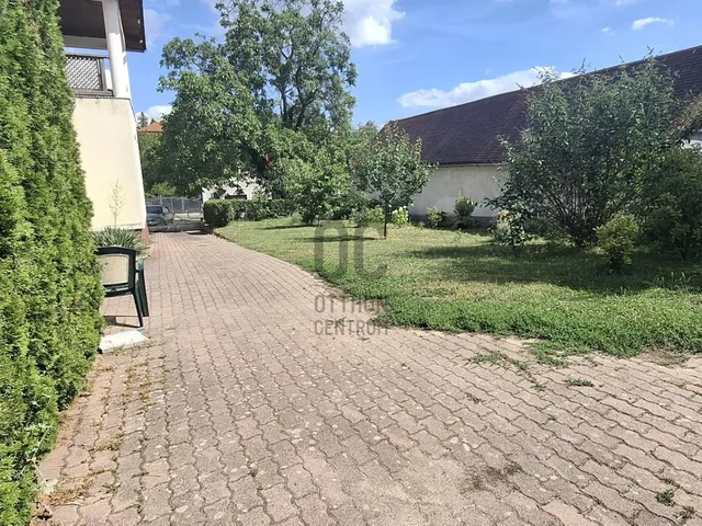 Eladó ház Balatonkenese 230 nm