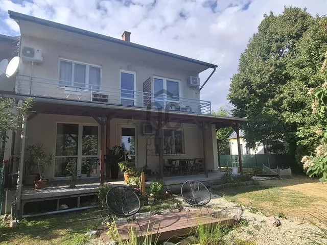Eladó ház Balatonakarattya, Rianás utca 104 nm