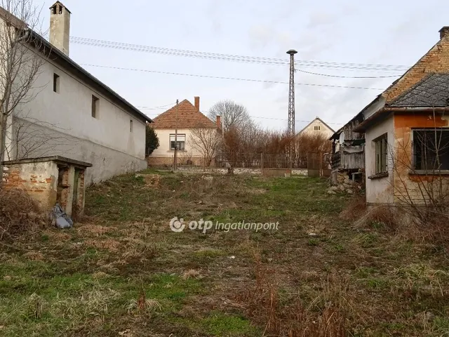 Eladó telek Városlőd 892 nm