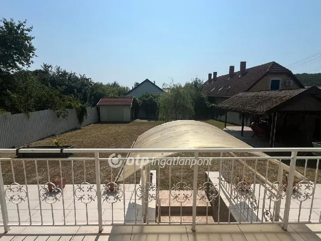 Eladó ház Balatonalmádi 220 nm