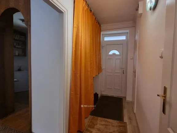 Eladó lakás Pápa 77 nm