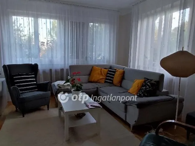 Eladó ház Pápa 265 nm