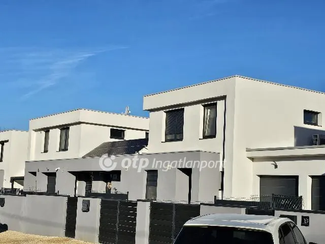 Eladó ház Ajka 89 nm