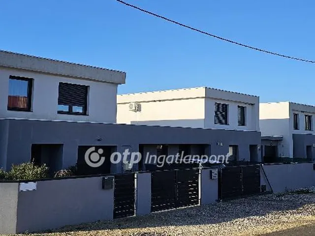 Eladó ház Ajka 89 nm