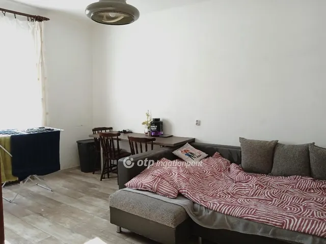 Eladó lakás Ajka 33 nm