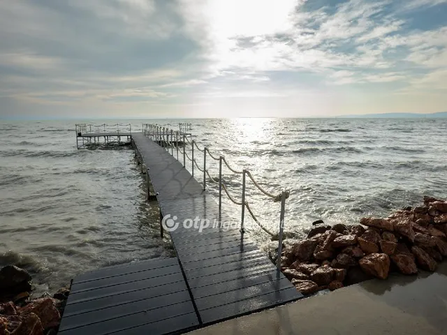 Eladó lakás Balatonakarattya 58 nm