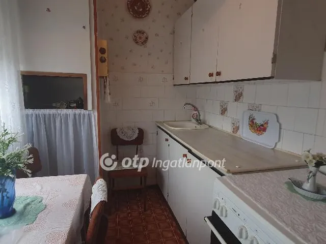 Eladó lakás Ajka 47 nm
