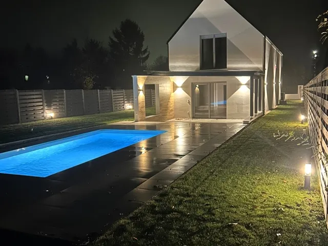 Eladó ház Balatonakarattya 168 nm