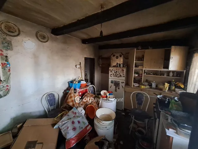 Eladó ház Litér 36 nm